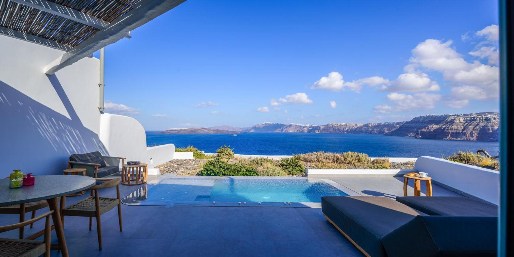 Neptune Luxury Suites Akrotírion Екстериор снимка
