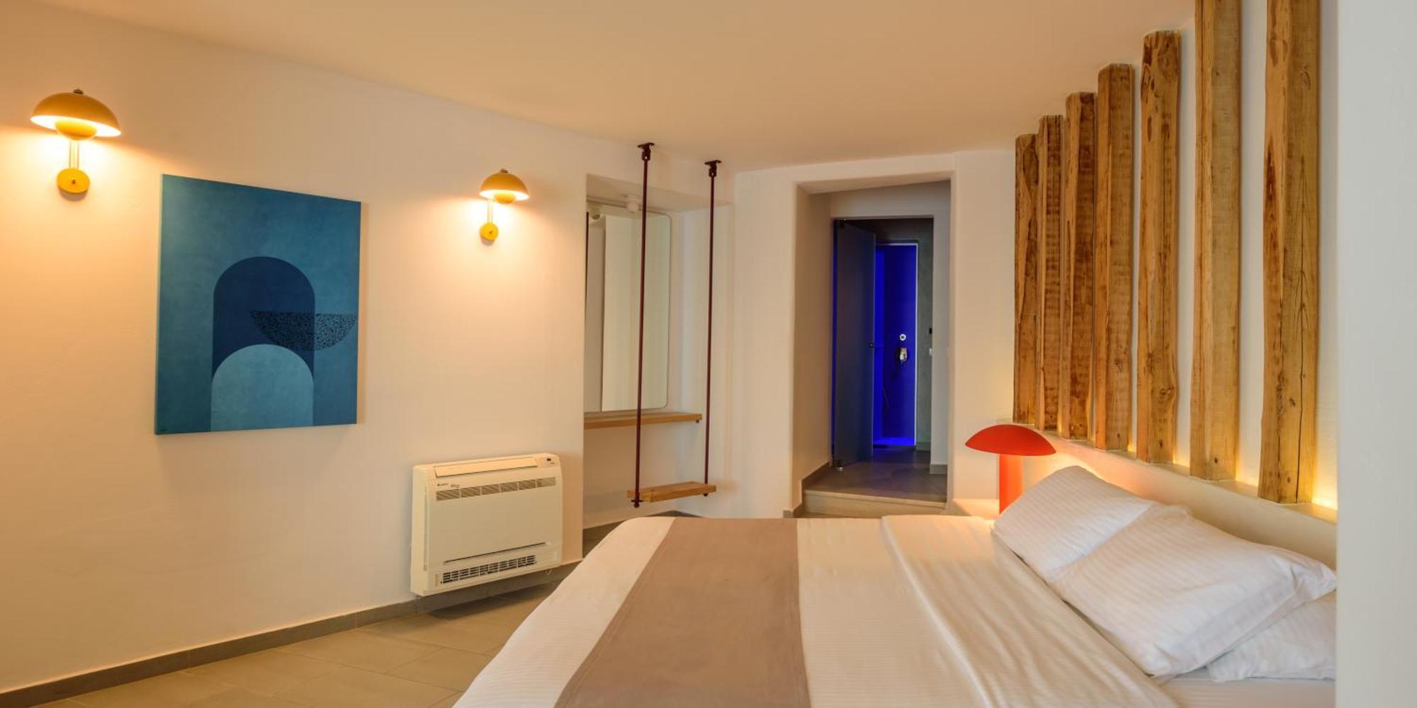 Neptune Luxury Suites Akrotírion Екстериор снимка