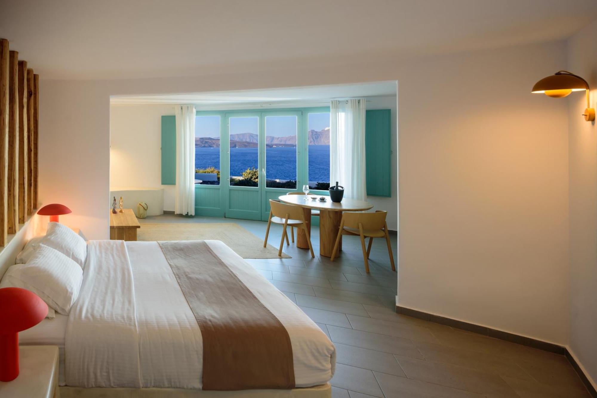 Neptune Luxury Suites Akrotírion Екстериор снимка