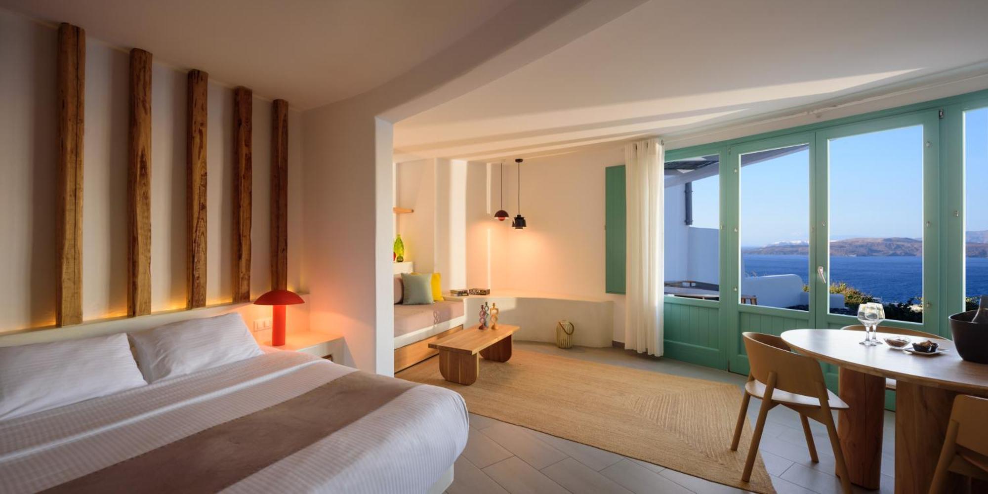 Neptune Luxury Suites Akrotírion Екстериор снимка